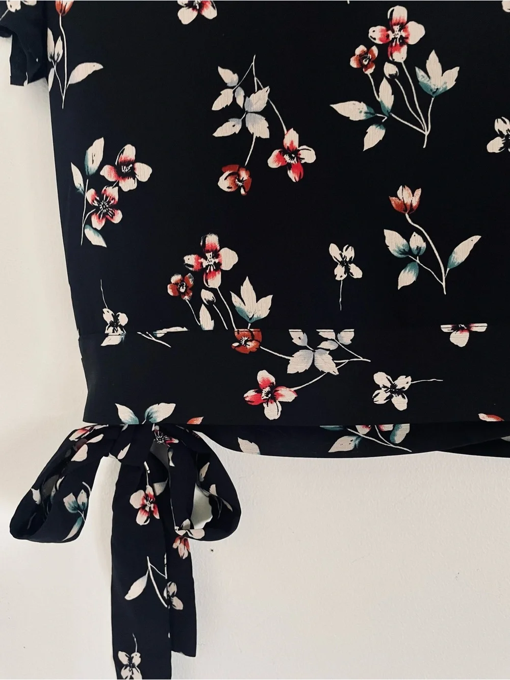 Madewell Botanical Print Wrap Top Blouse in True Black Size S EUC